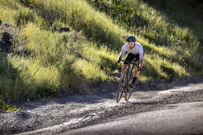GIANT Defy Advanced E+ Elite 1 click to zoom image
