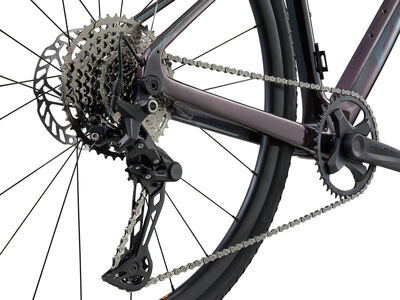 GIANT FastRoad AR Advanced 1 Dark Iridescent click to zoom image