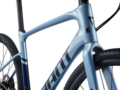 GIANT FastRoad AR Advanced 2 Glacier Silver click to zoom image