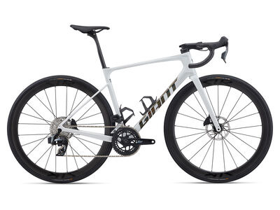 GIANT Defy Advanced Pro 1