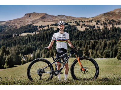 GIANT Anthem Advanced SL SE World Champion Frameset click to zoom image