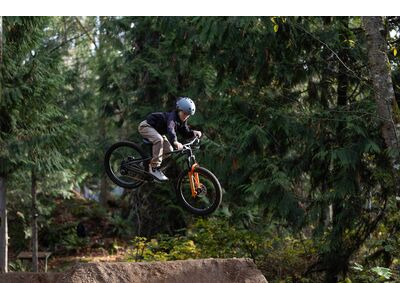 GIANT STP 24 Black Chrome click to zoom image