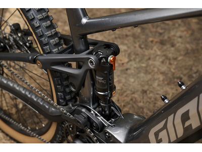 GIANT Stance E+ 1 click to zoom image