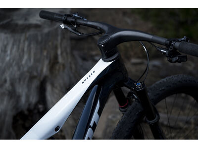 GIANT Contact SLR XC Integrated Handlebar click to zoom image