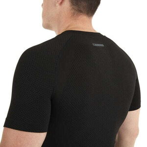 MADISON Isoler mesh men's short sleeve baselayer - black click to zoom image