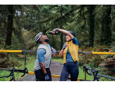 MADISON Roam Men's Windproof Packable Primaloft Gilet, golden yellow click to zoom image