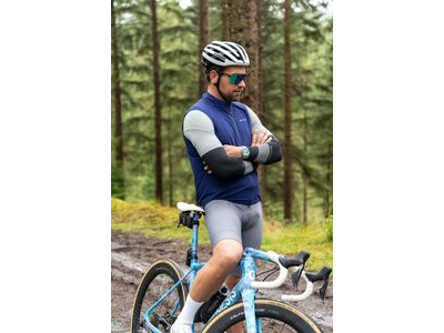 MADISON Freewheel Windproof Packable Gilet - men's - ink navy click to zoom image